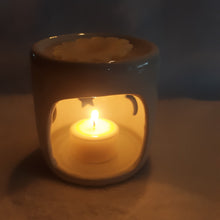 Load image into Gallery viewer, Scented Soy Tea Lights – 3 Pack (Everyday Favorite)