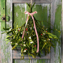 Load image into Gallery viewer, Mistletoe - 8 oz. Tin
